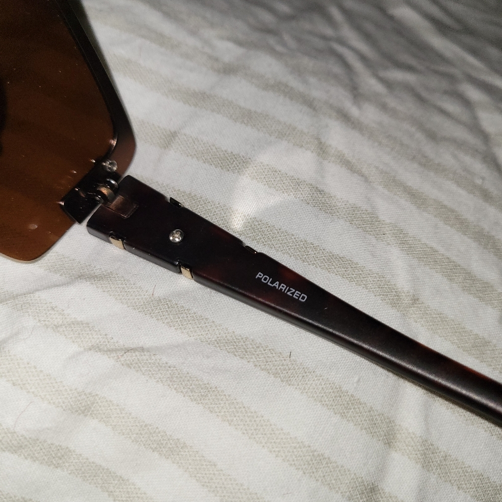 FOSTER GRANT Polorized Max Block 100% UVA UVB Sunglasses New - Picture 6 of 6